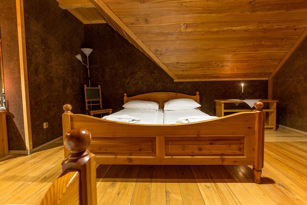 Krakowiacy I Gorale Hotel Krzyszkowice Ngoại thất bức ảnh
